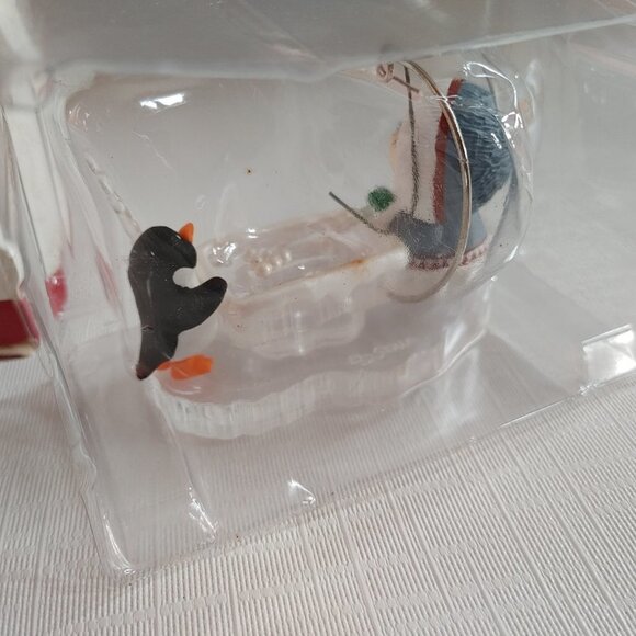 CUTE Hallmark Frosty Friends Collector's Series Keepsake Ornament w/Box - Picture 6 of 7